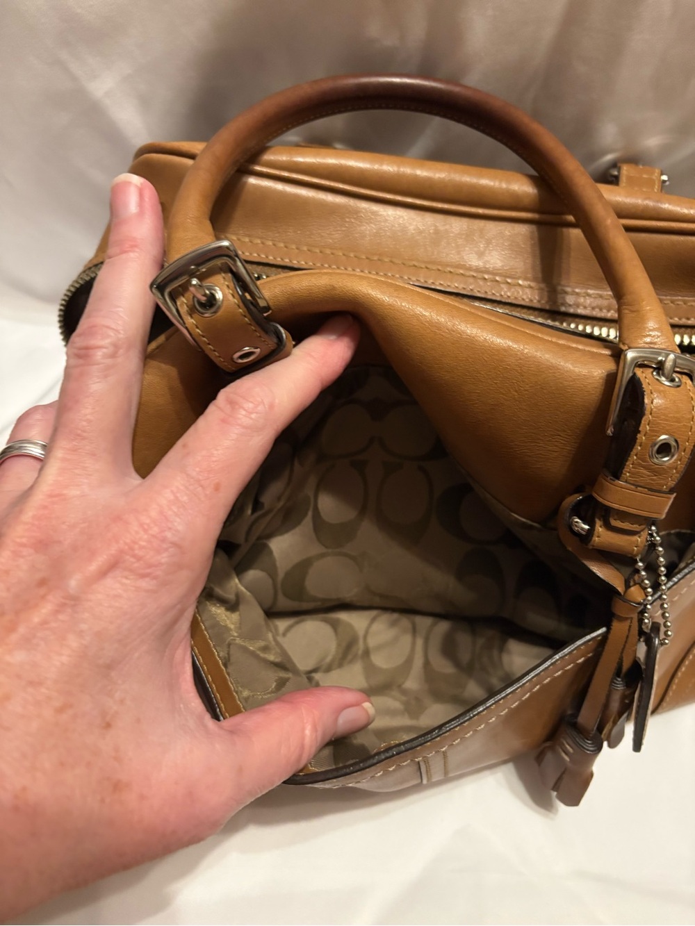 Coach brown leather 2005 Vintage Hampton Satchel Handbag - Picture 6 of 9